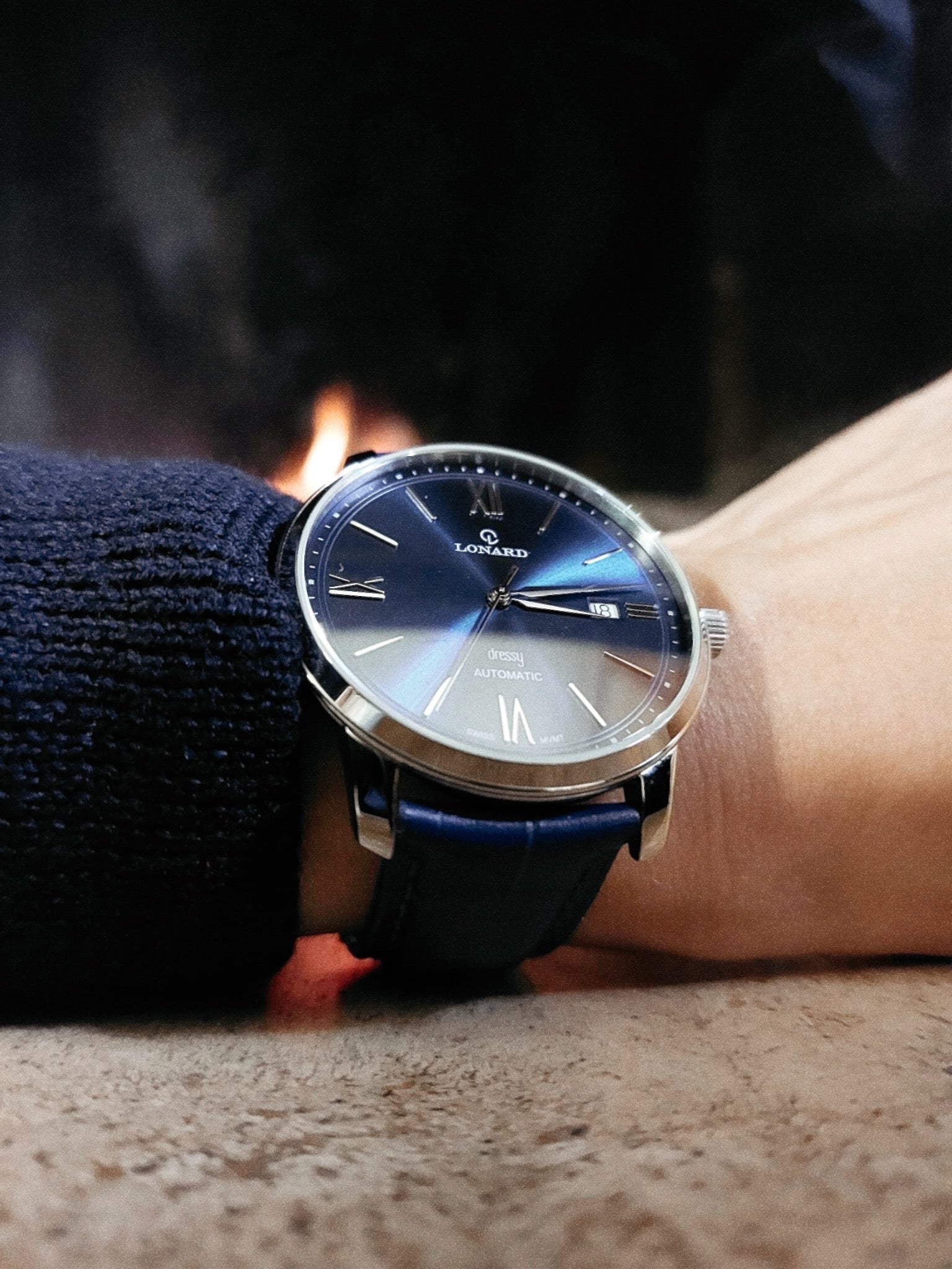 Dressy Blue - hand.JPG__PID:b3bab6e4-0c6b-4df0-90e7-5651e617aa84